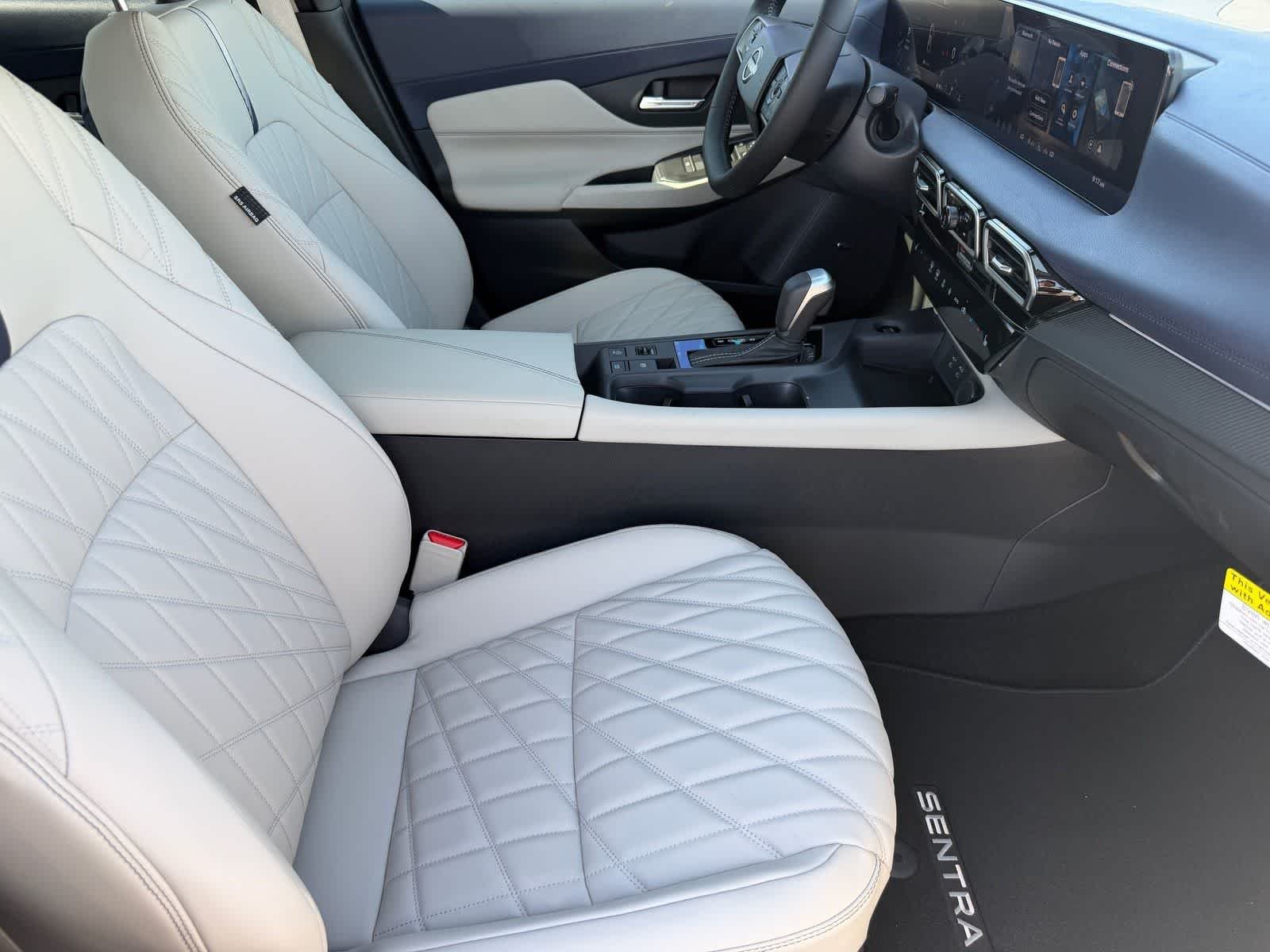 New 2026 Aspen White TriCoat Nissan SL image 13