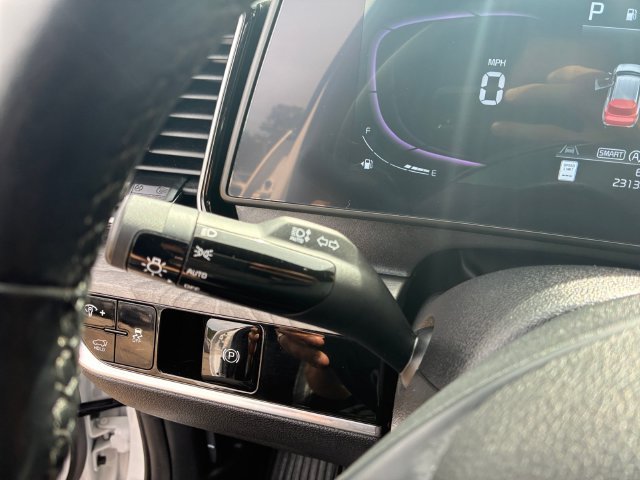 Used 2024 White Kia X-Line image 13