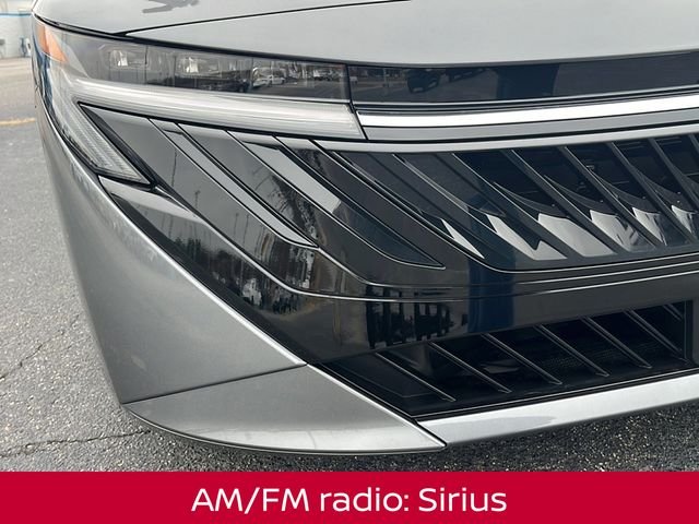 2026 Nissan Sentra SR - Photo 11
