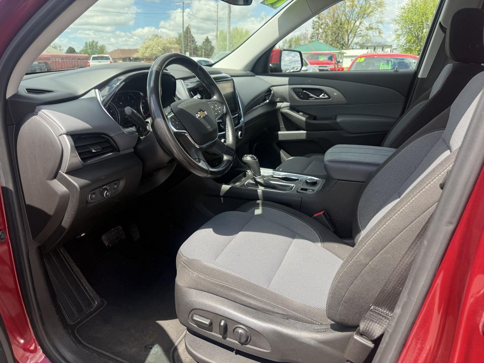 Used 2018 CAJUN RED TINTCOAT Chevrolet LT Cloth image 13