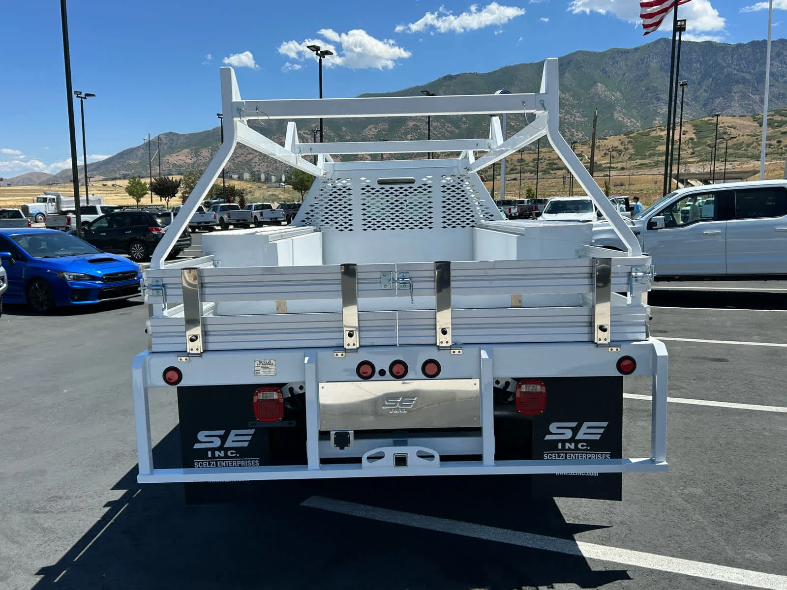 2025 Ford F-350 Super Duty Chassis Cab XL - Photo 8