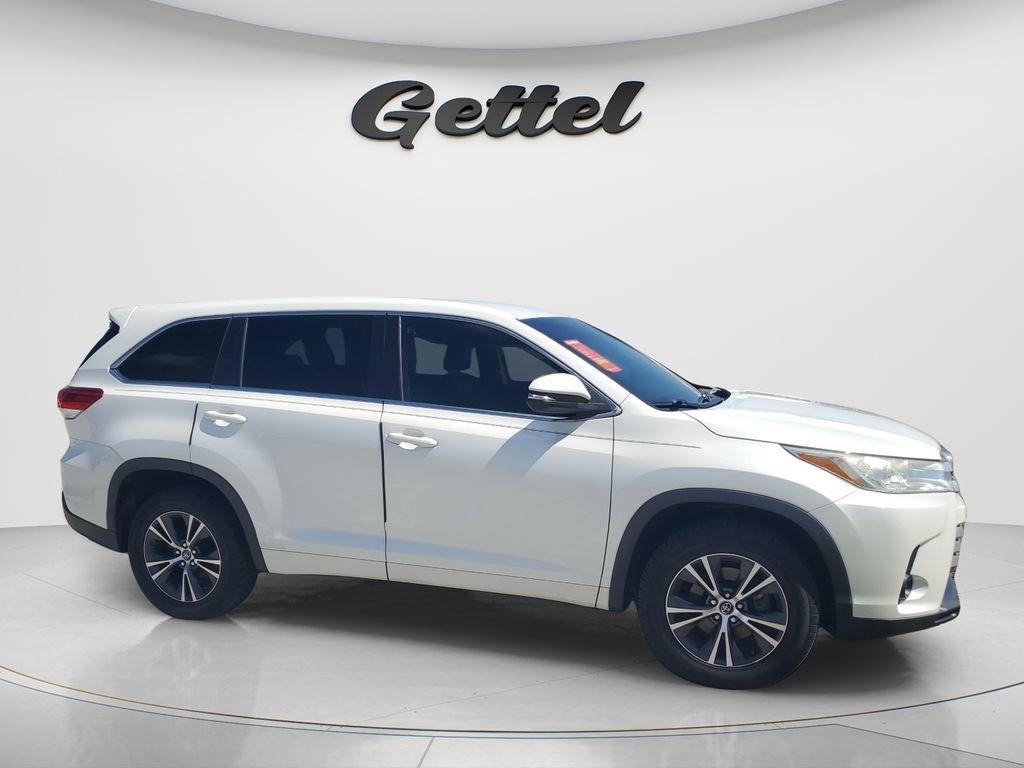 Used 2018 White Toyota LE image 2