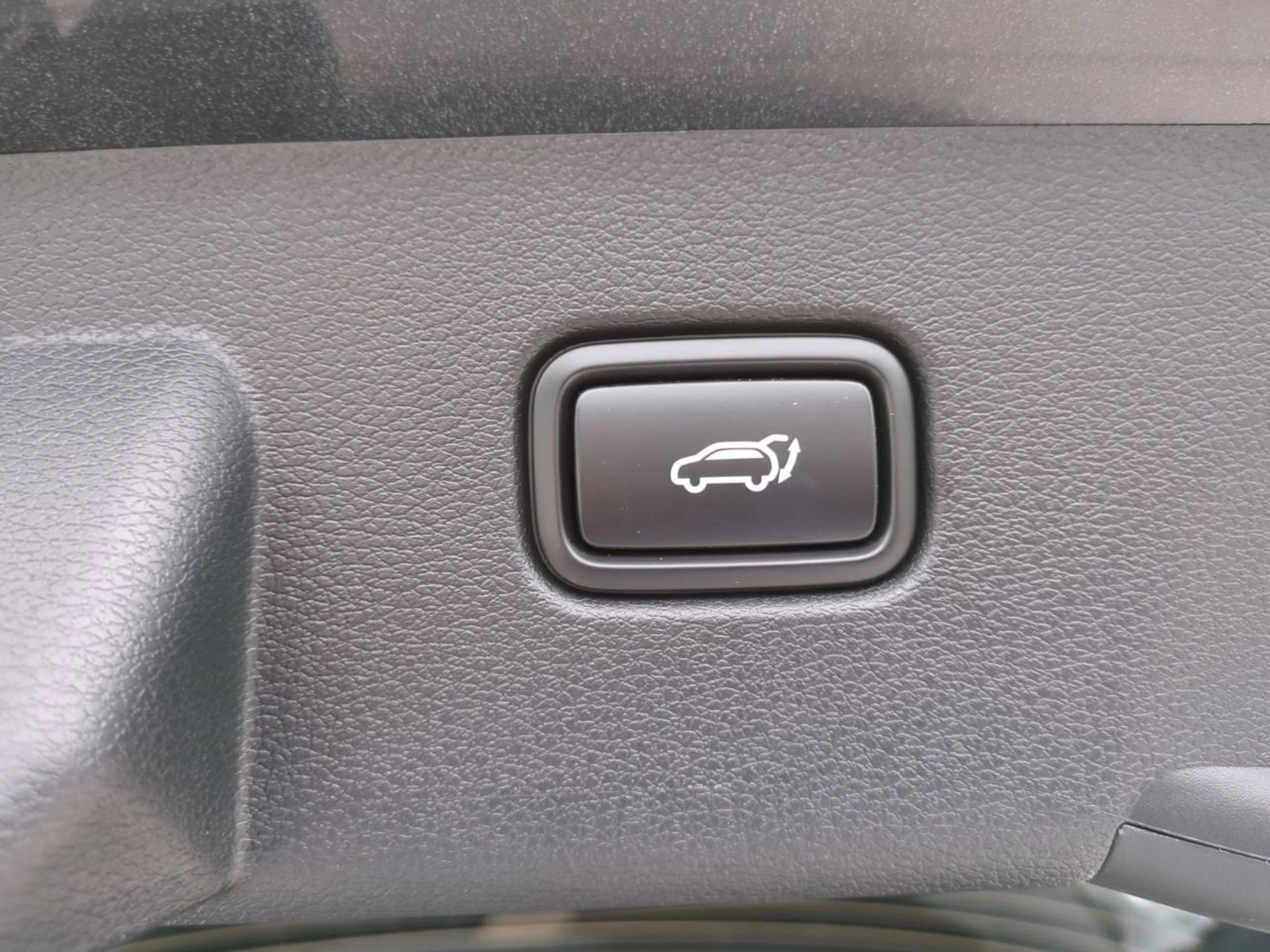 New 2026 Panthera Metal Gray Kia EX image 17