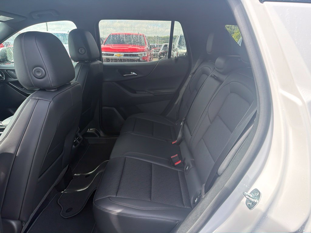 2027 Chevrolet Equinox LT - Photo 28