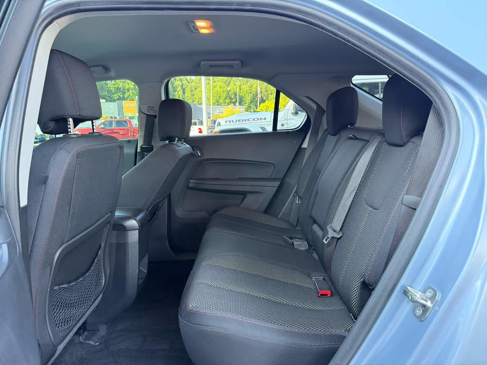 Used 2014 Silver Topaz Metallic Chevrolet LT image 25