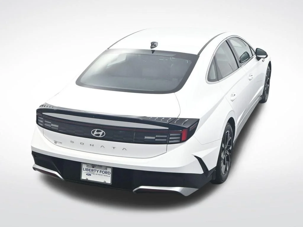 Certified Used 2025 White Hyundai SEL image 43
