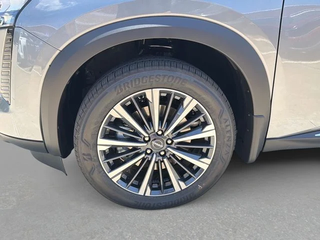 New 2026 Gray Nissan Platinum image 11