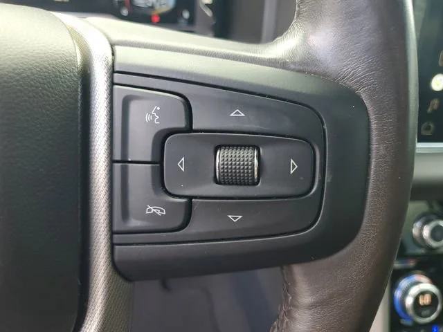 Used 2022 Pearl Beige Metallic GMC Denali image 13