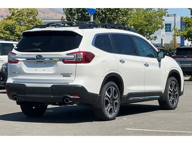 New 2026 CRYSTAL WHITE PEARL Subaru Touring 7-Passenger image 4