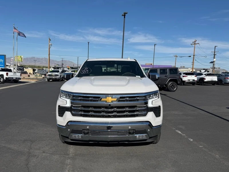 Used 2024 Iridescent Pearl Tricoat Chevrolet LTZ image 8