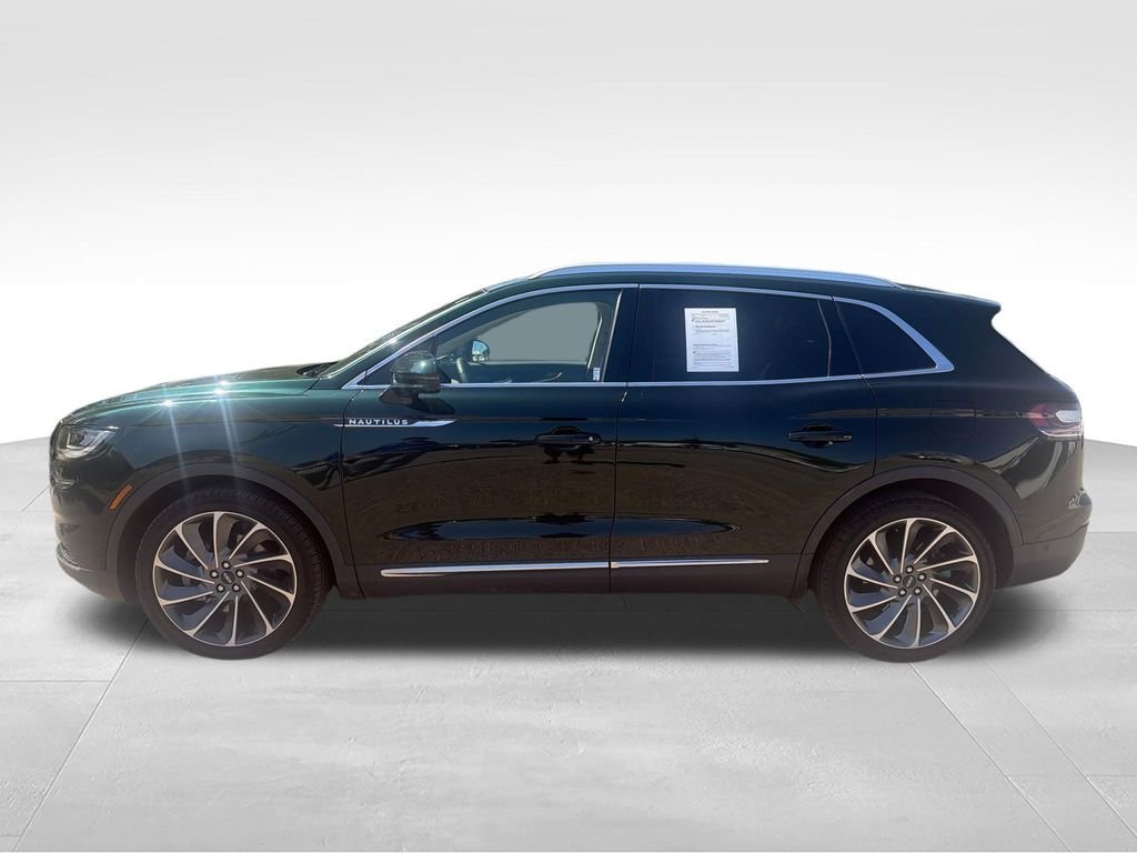 Used 2021 Green Lincoln Reserve image 2