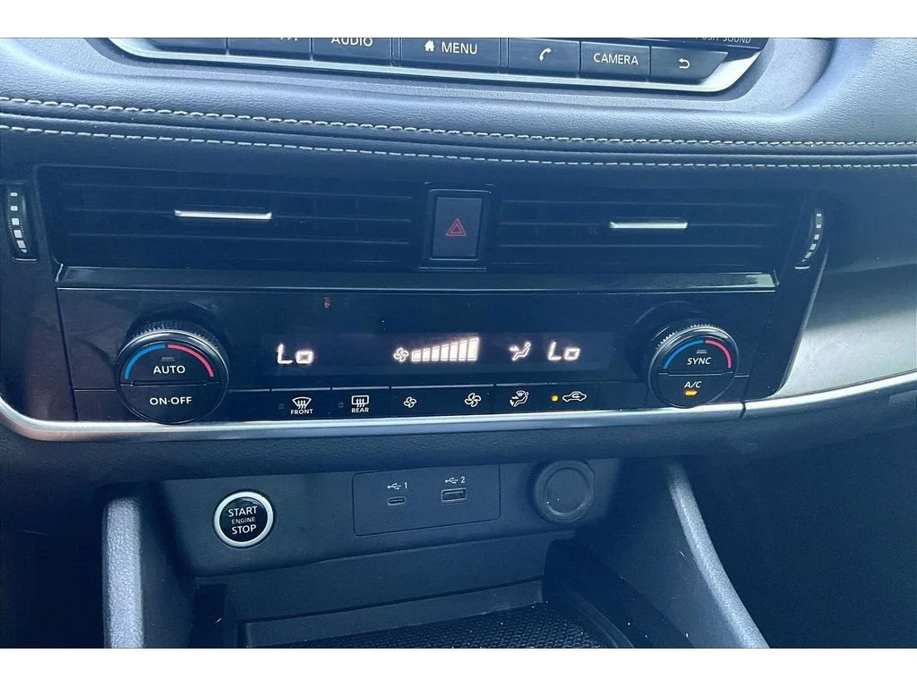 Used 2023  Nissan SV image 20