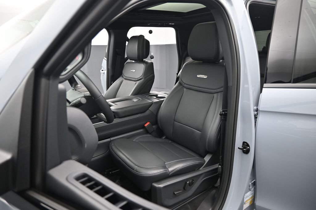 New 2026 Glacier Gray Metallic Tri-Coat Ford Platinum image 8