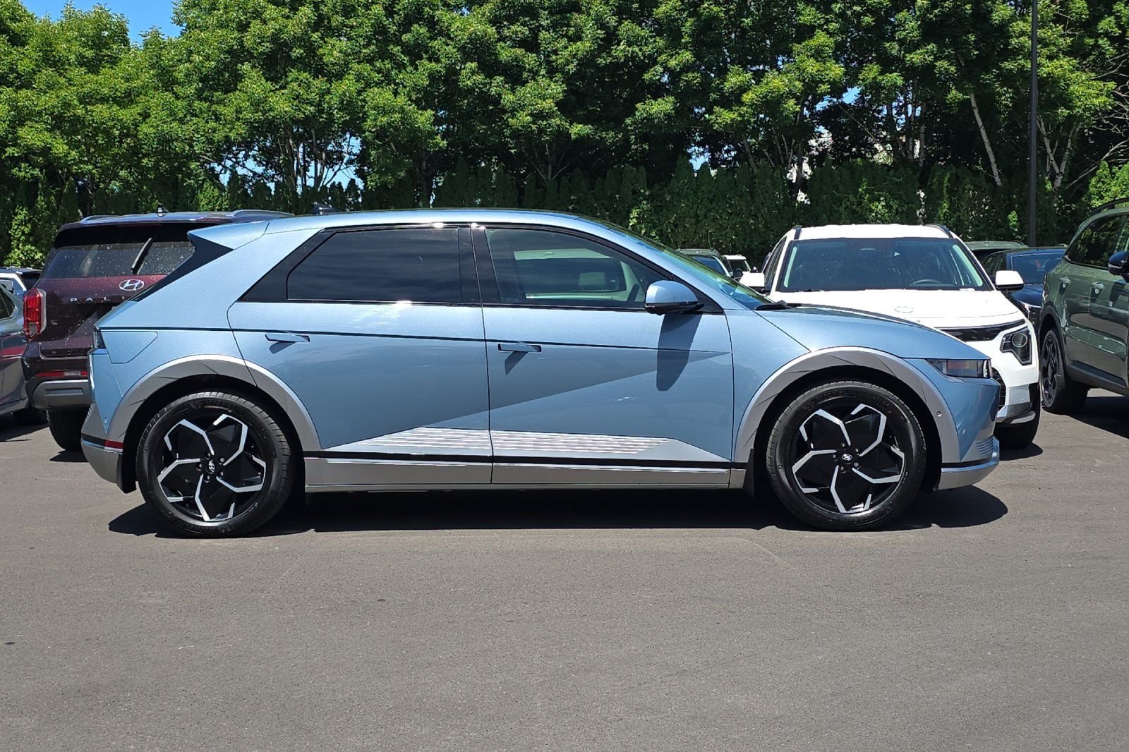 Used 2024 Blue Hyundai Limited image 3