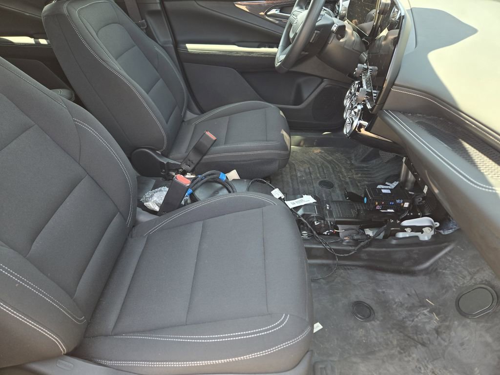 New 2024 Summit White Chevrolet 2FL Police image 6