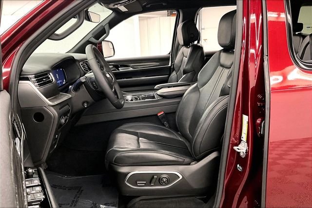 Used 2022 Velvet Red Pearlcoat Jeep Series II image 23