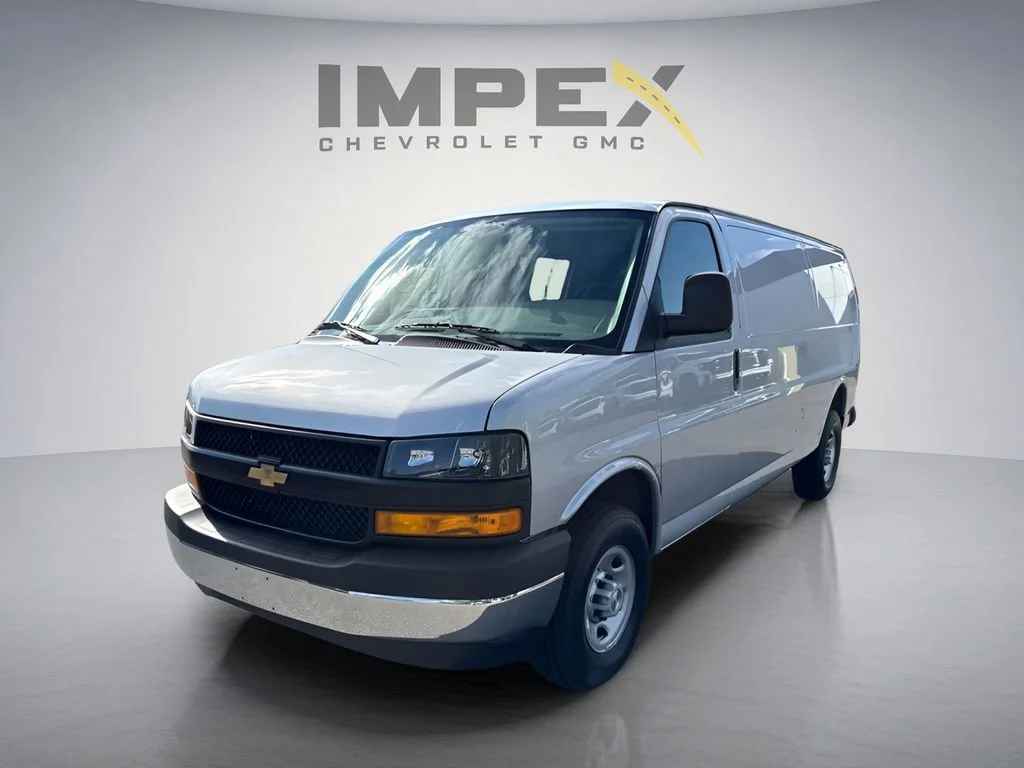 2026 Chevrolet Express 3500 Extended Work Van's photo