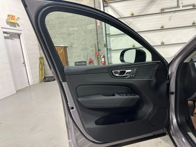 New 2026 Aurora Silver Volvo Plus image 11