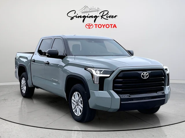 Used 2025  Toyota SR5 image 1