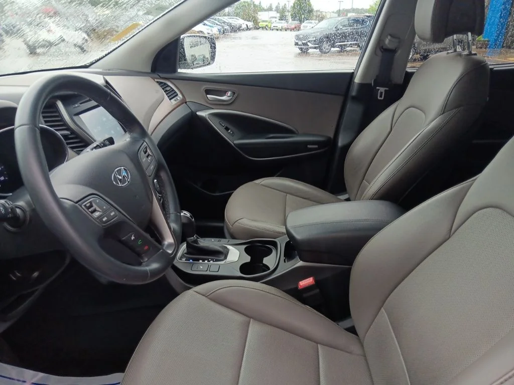 Used 2018 Pearl White Hyundai 2.4 Base image 14
