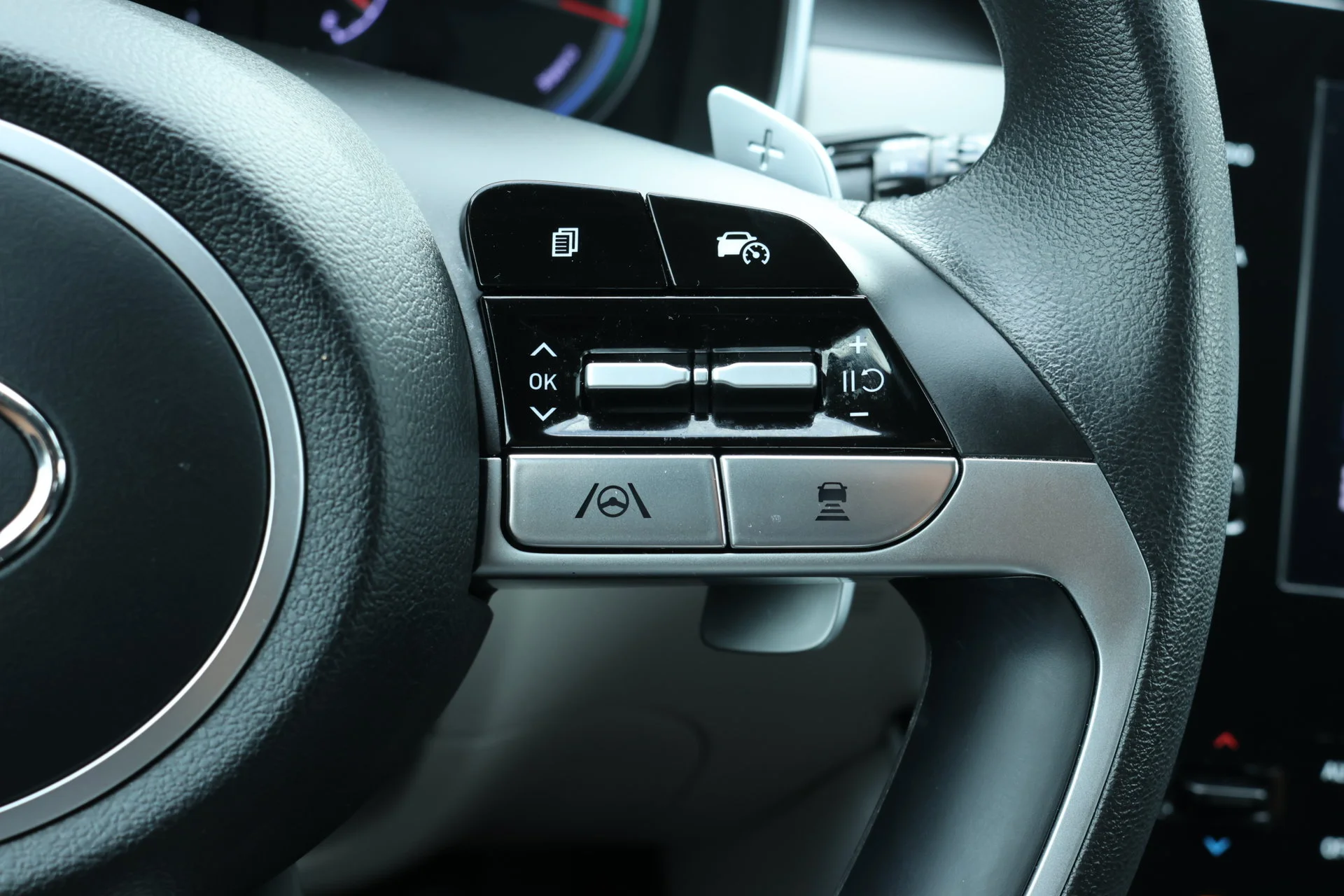 Used 2023 Gray Hyundai Blue image 10