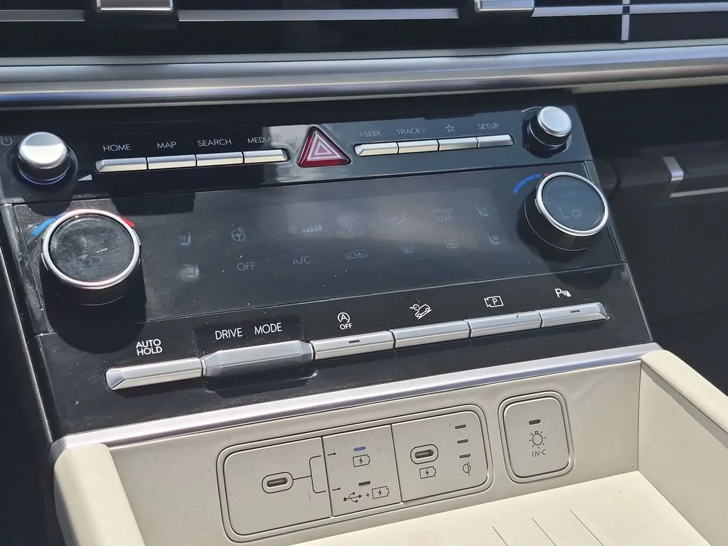 Used 2024 White Hyundai Limited image 17