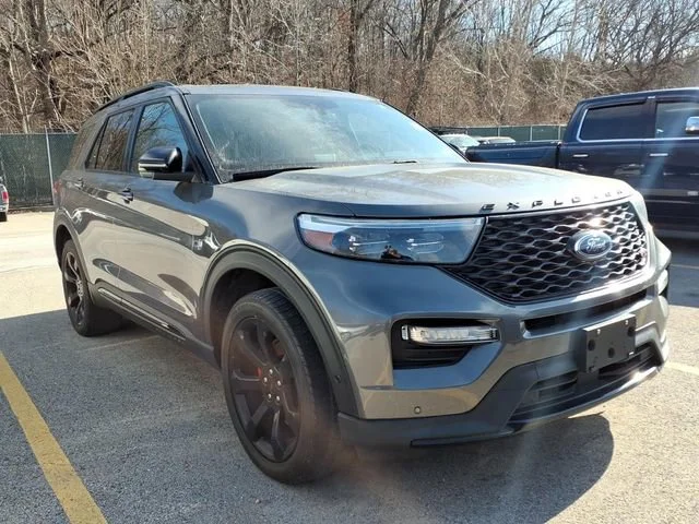 Used 2021  Ford ST image 2