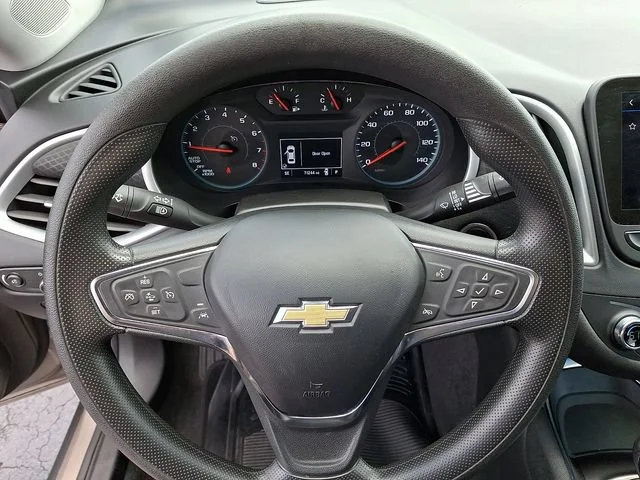 Used 2023 Mineral Gray Metallic Chevrolet LT image 19