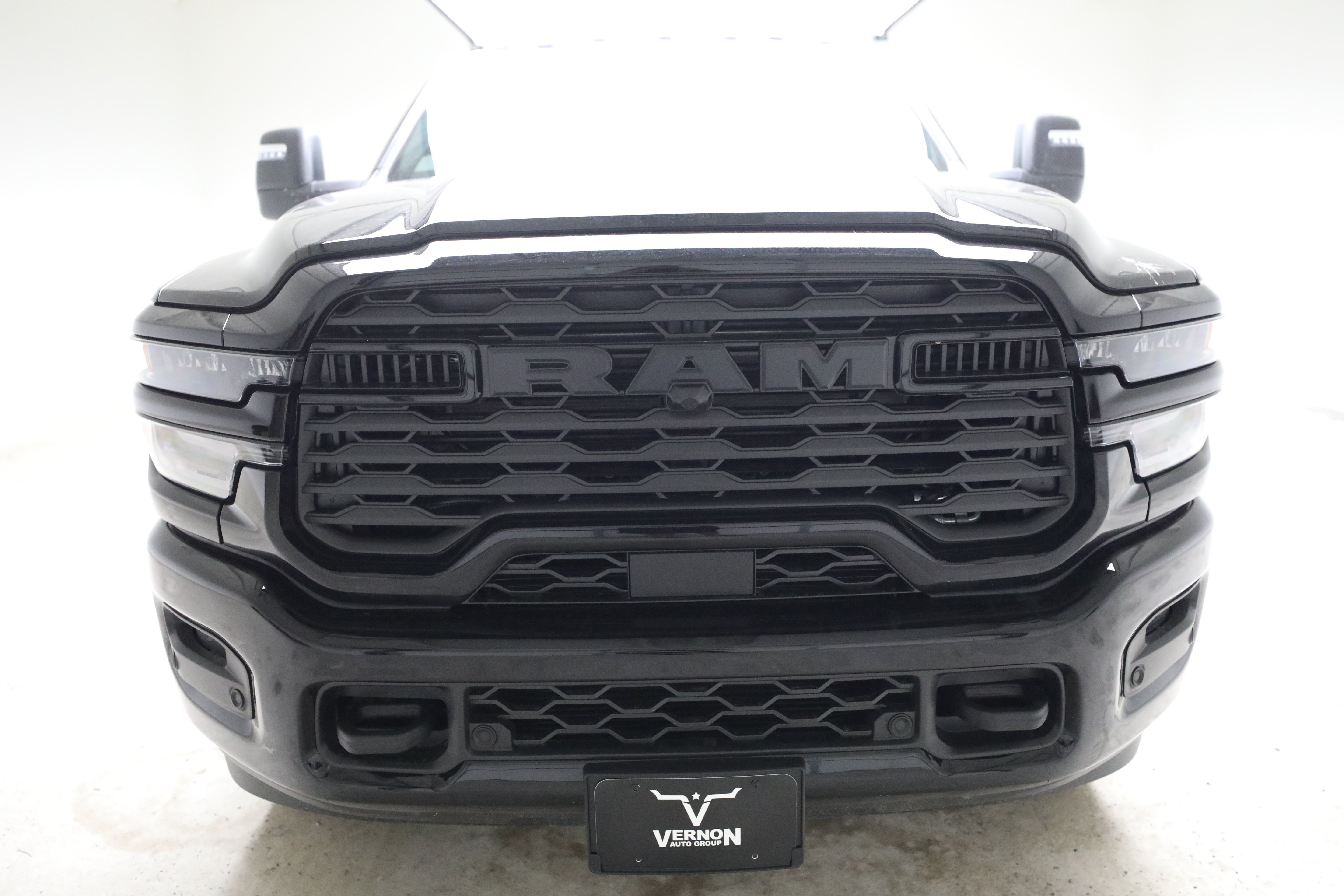 New 2026 Diamond Black Crystal Pearlcoat Ram N image 8