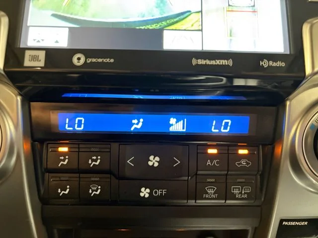 2023 Toyota 4Runner Limited - Photo 17