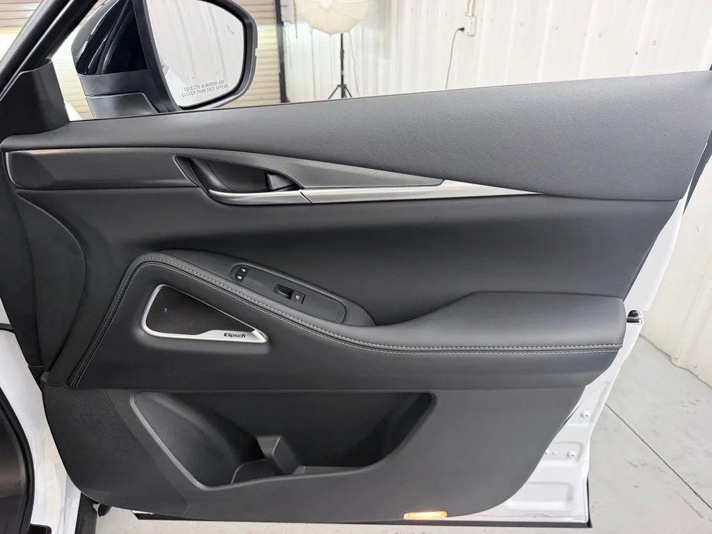 New 2027 2T RAD WHT INFINITI Sport AWD image 53