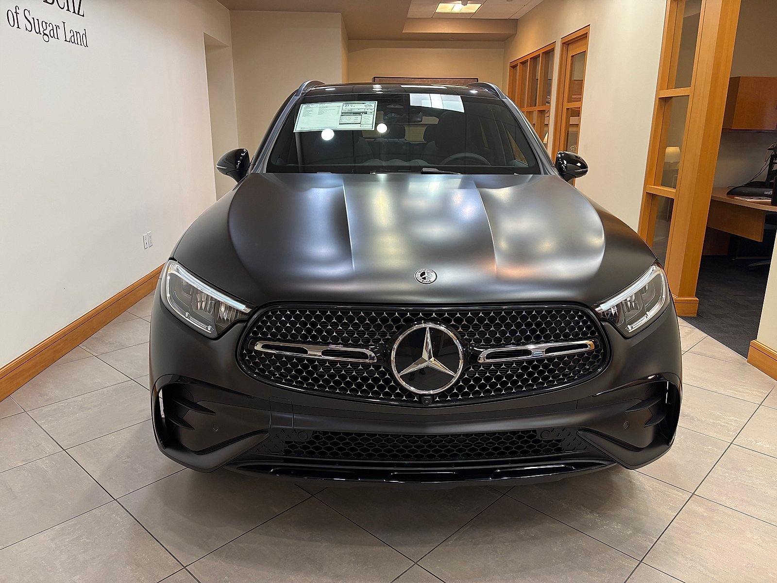 New 2027 MANUFAKTUR exclusive graphite grey magno Mercedes-Benz GLC 300 image 2