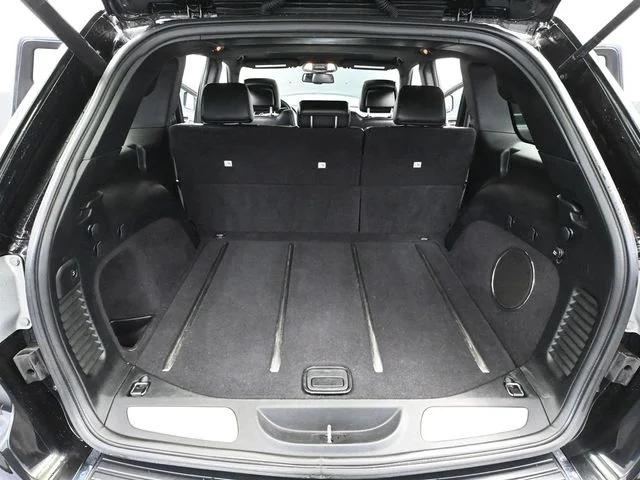 Used 2014 Black Jeep Limited image 39