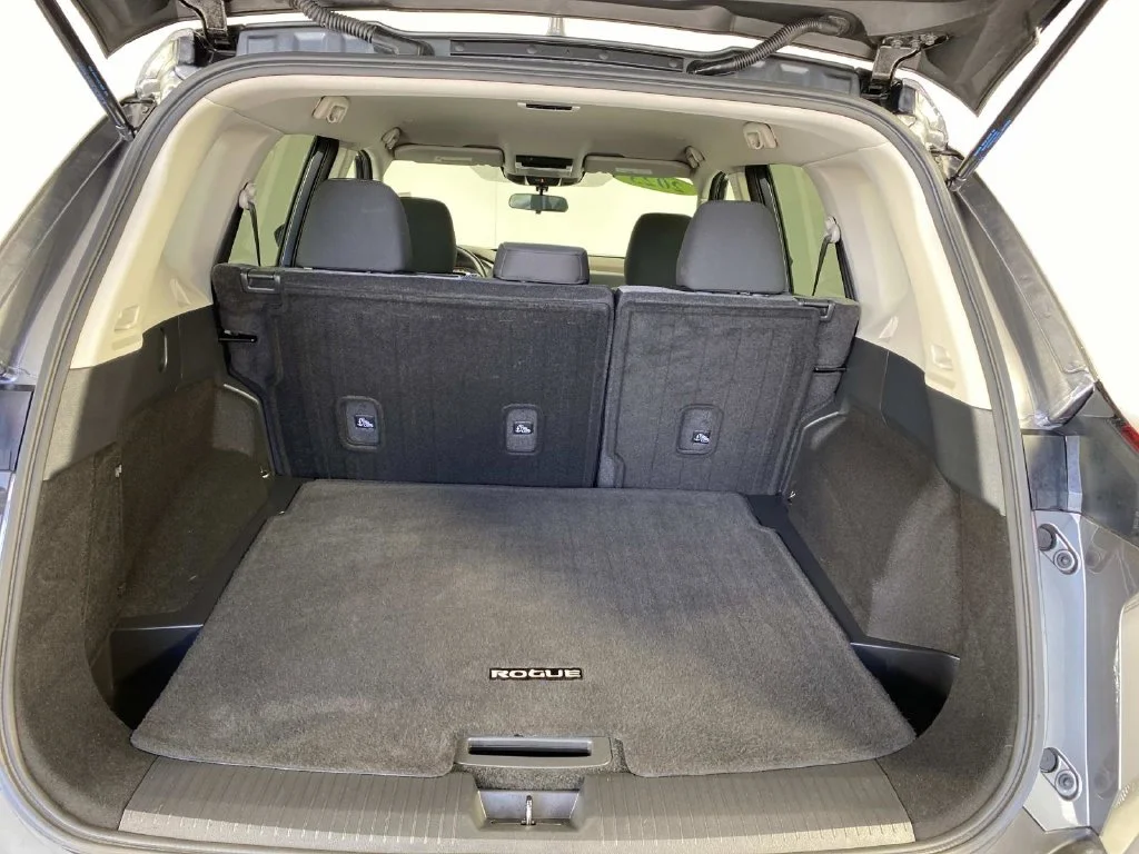 Used 2023 Gun Metallic Nissan SV image 8