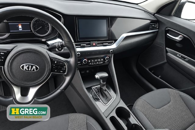 Used 2020 Aurora Black Pearl Kia LXS image 10