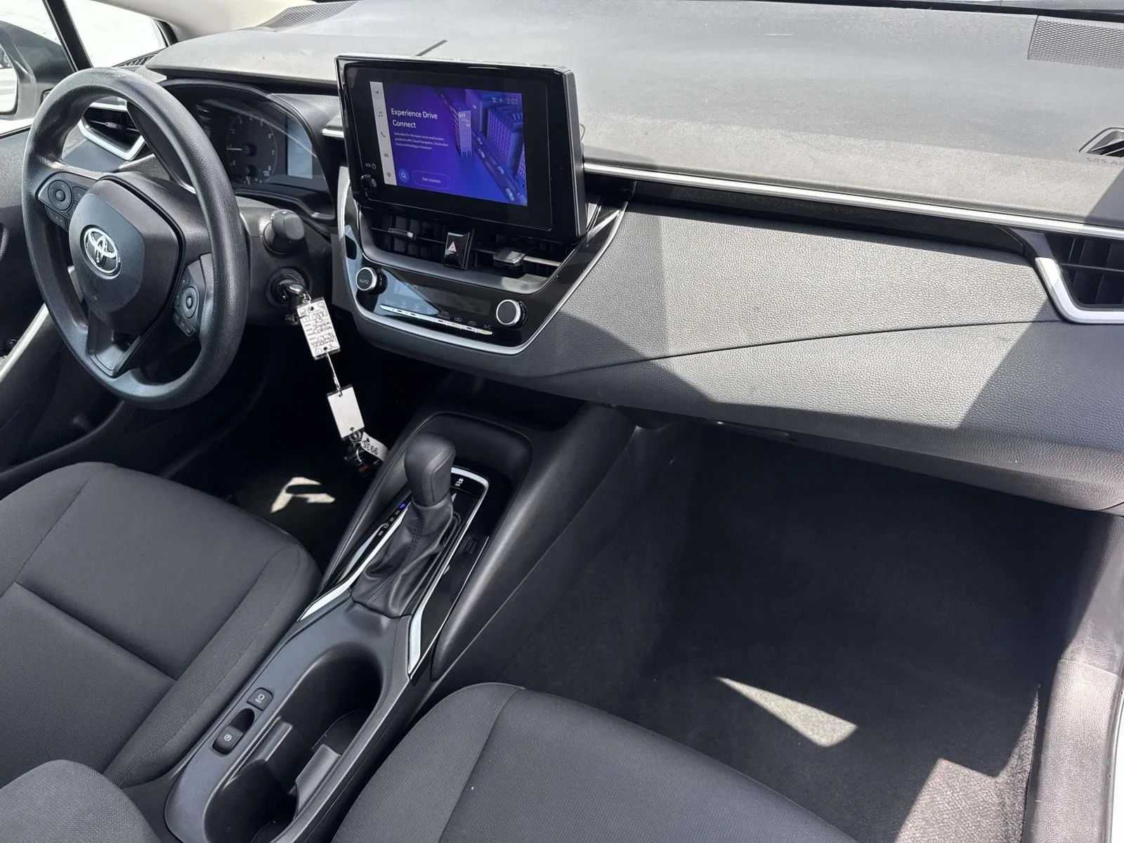 Used 2025 Wind Chill Pearl Toyota LE image 10