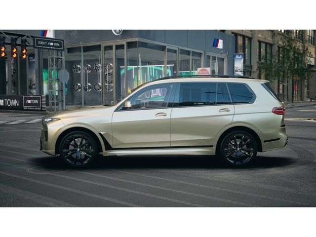 New 2027 Green Metallic BMW xDrive40i image 4