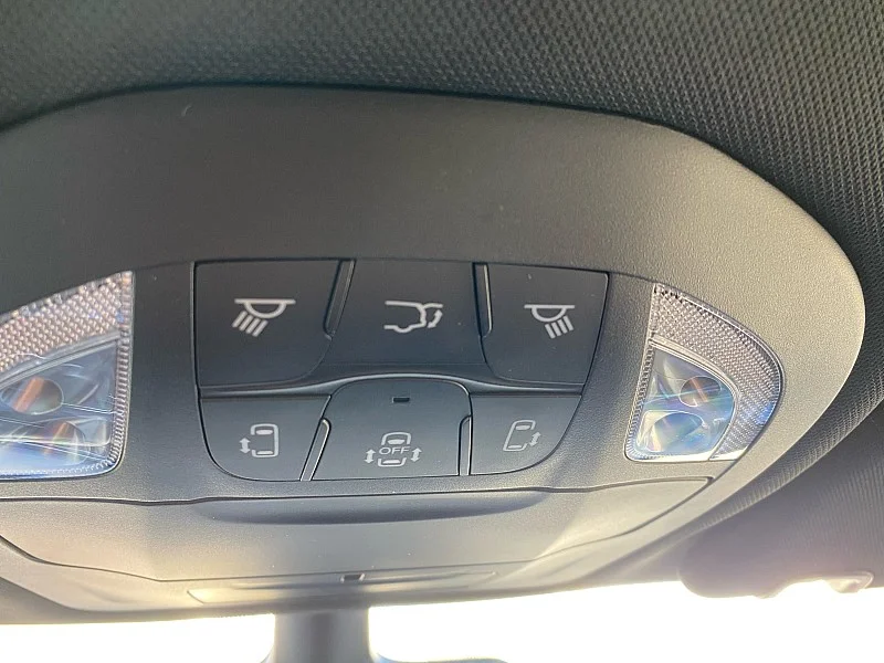 2026 Chrysler Pacifica Select - Photo 17