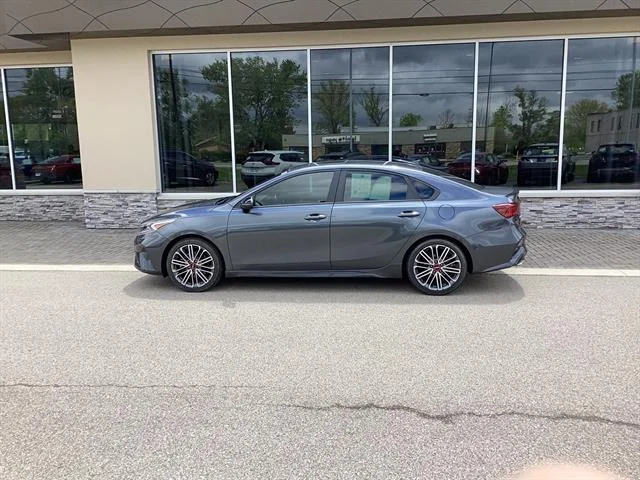 Used 2022 Gravity Gray Kia GT image 7