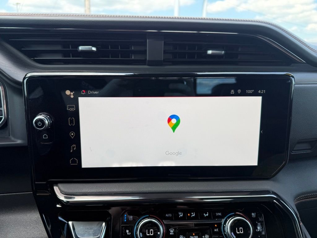 Used 2022 White GMC AT4 image 28