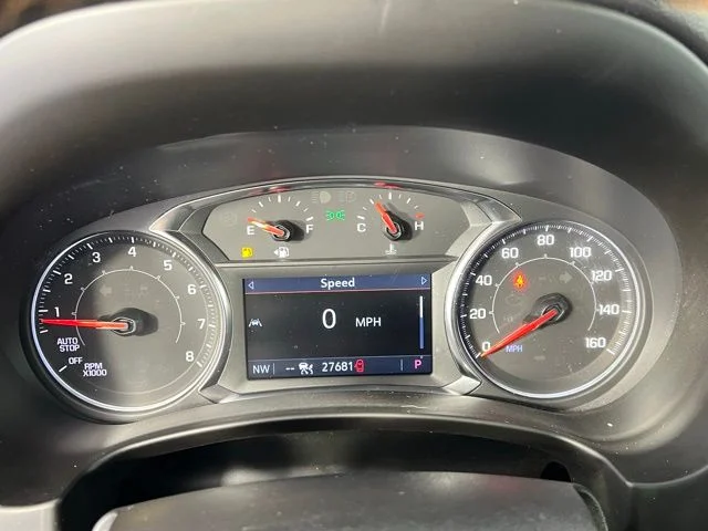 Used 2024 Riptide Metallic GMC AT4 image 19