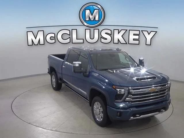 Used 2024 Blue Chevrolet High Country image 8