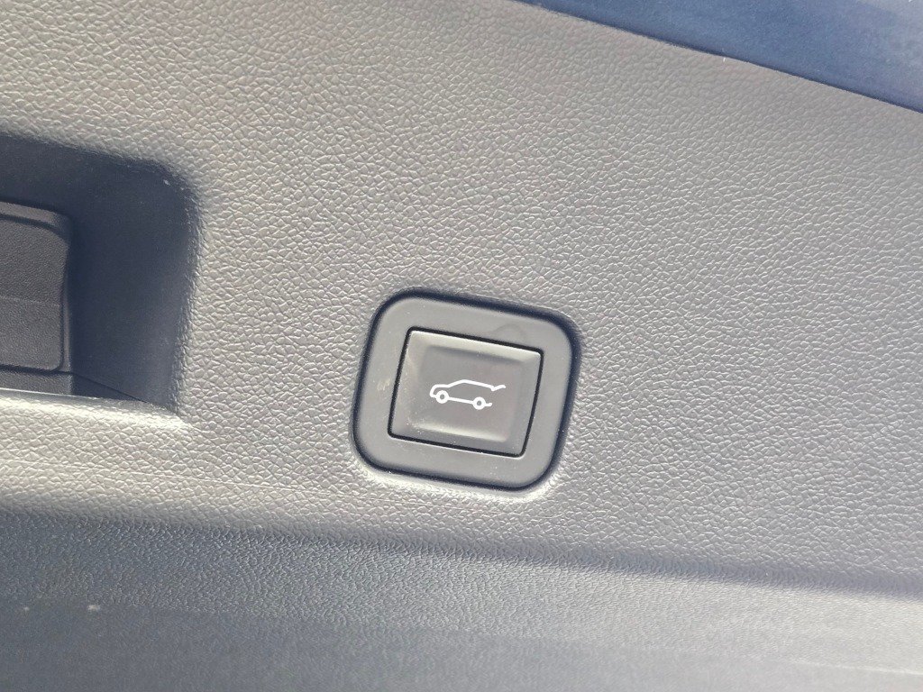 2026 Chevrolet Traverse LT - Photo 14