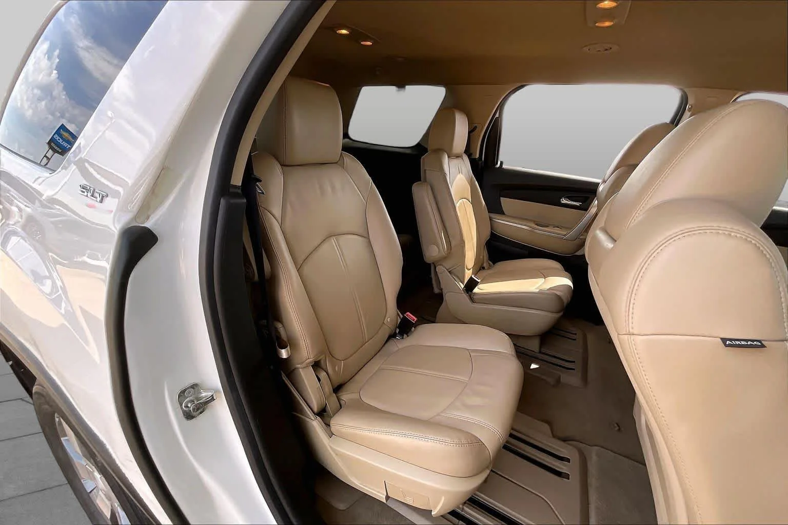 Used 2011 Summit White GMC SLT1 image 18