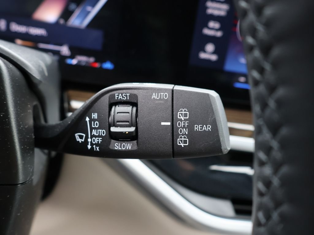 Used 2023 Carbon Black Metallic BMW xDrive40i image 38