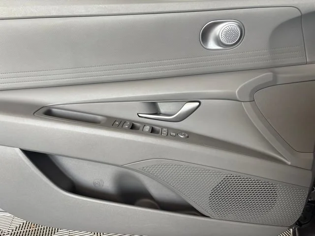 Used 2023 Gray Hyundai SEL image 15