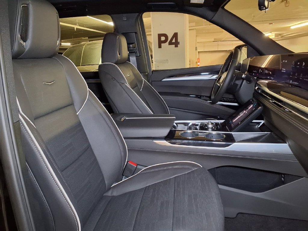 2026 Cadillac Escalade Sport - Photo 6
