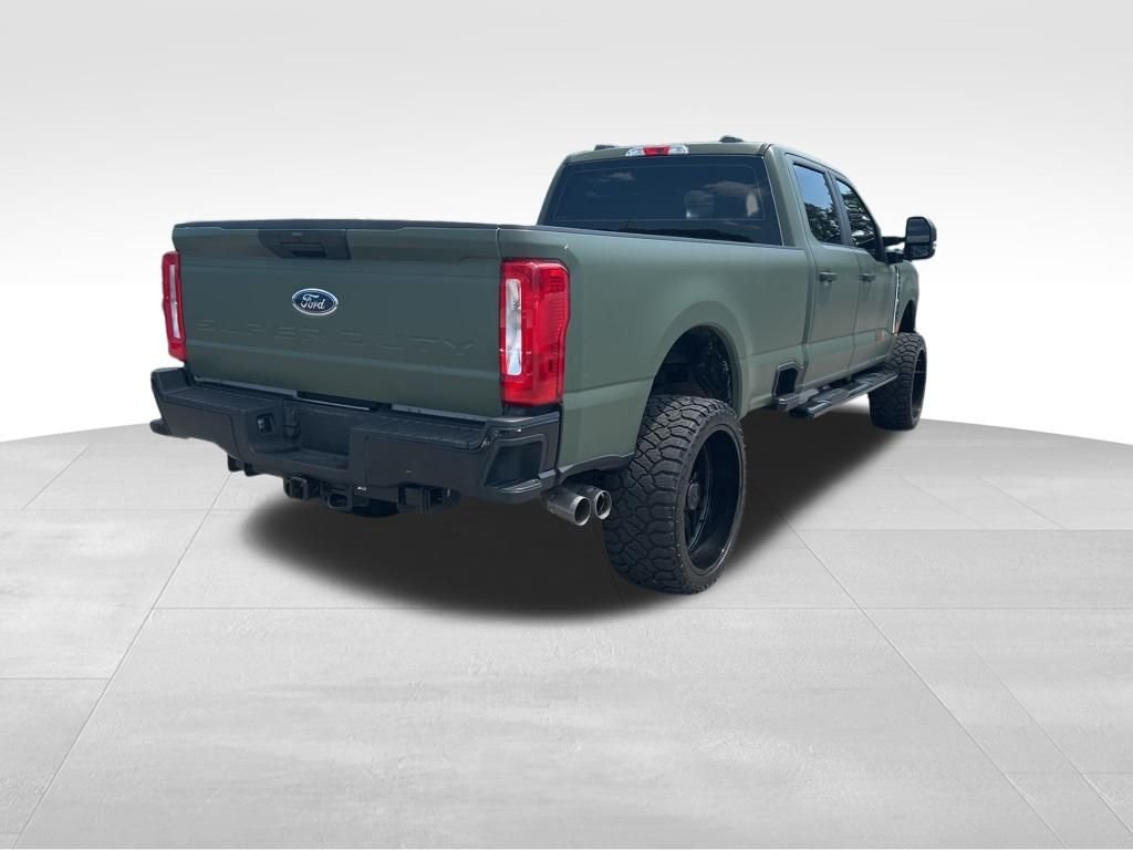 Used 2024 White Ford XL image 5