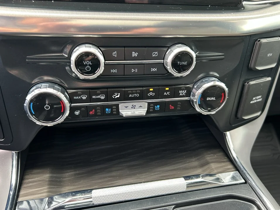 Certified Used 2024 Oxford White Ford LARIAT image 18