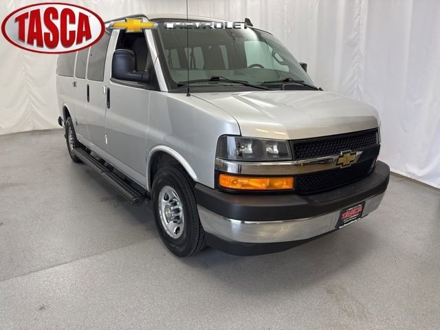 2020 Chevrolet Express Passenger LT